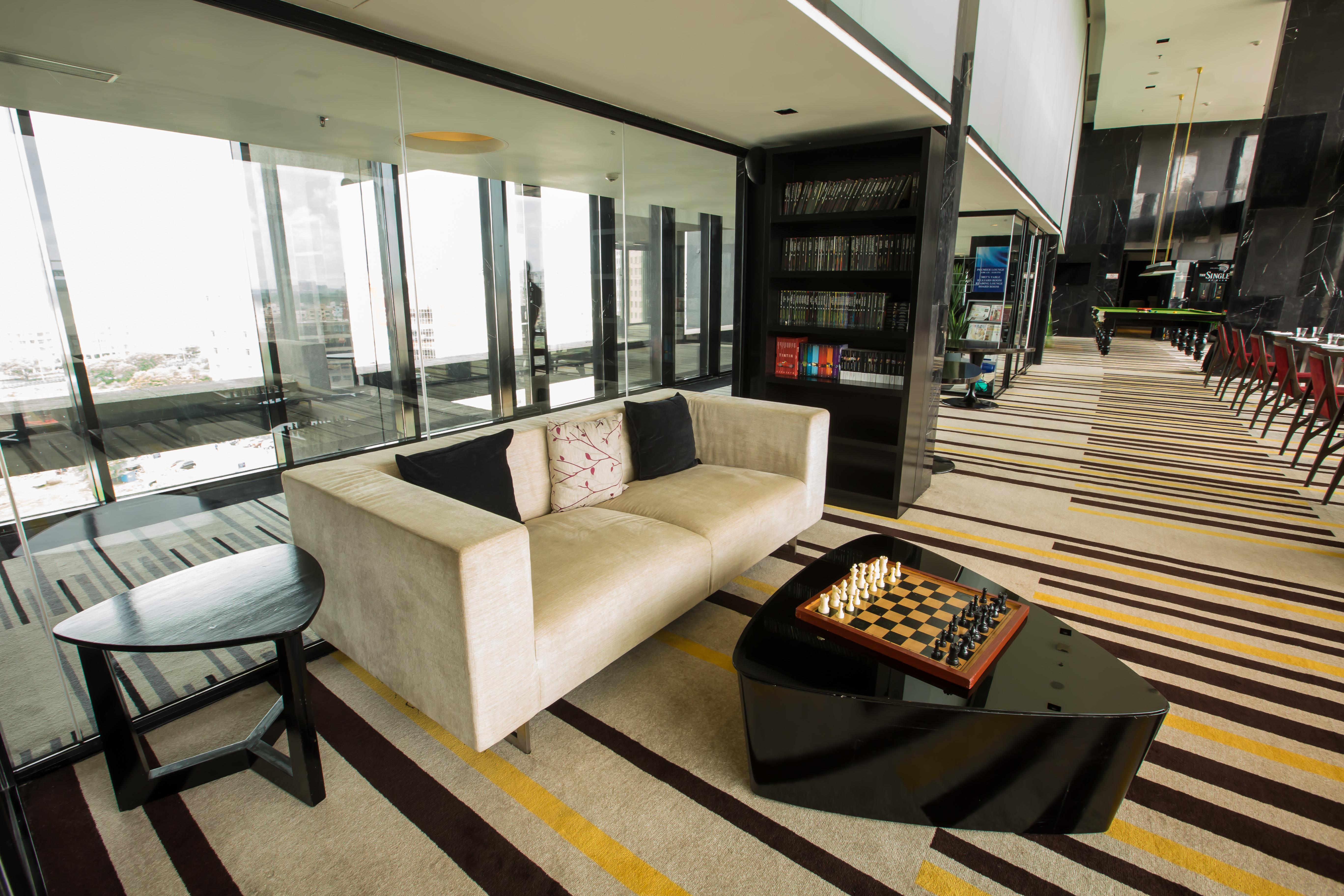 Novotel Kolkata Hotel&Residences Exterior foto The Club lounge at KLIA