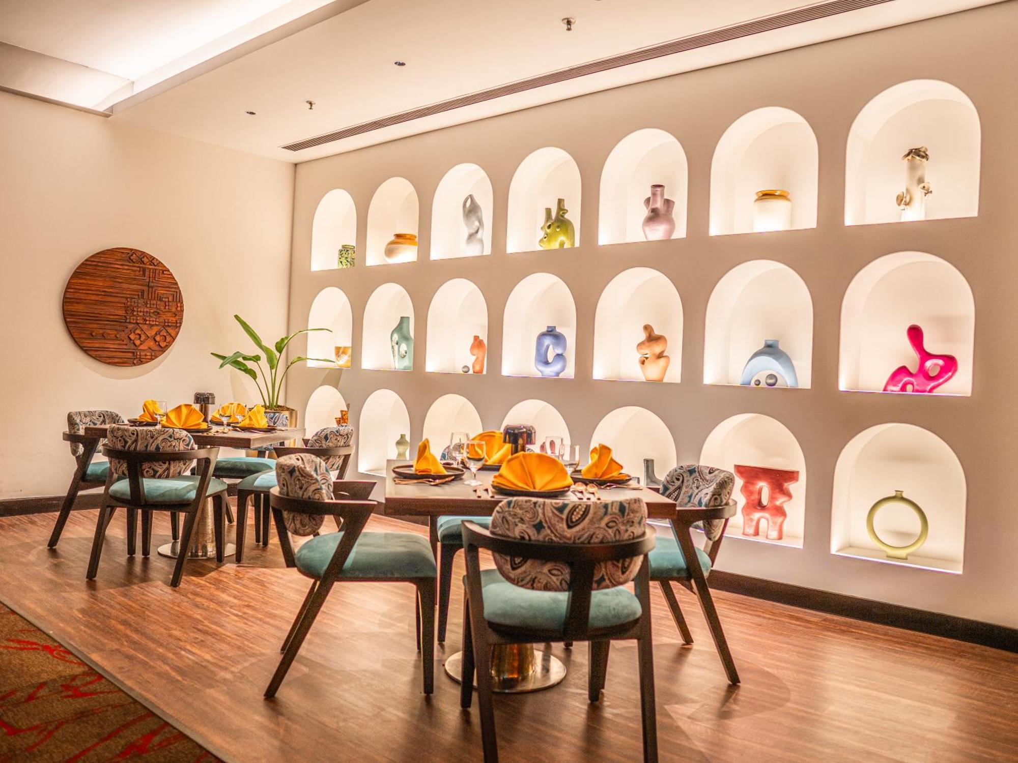 Novotel Kolkata Hotel&Residences Exterior foto The restaurant at the hotel